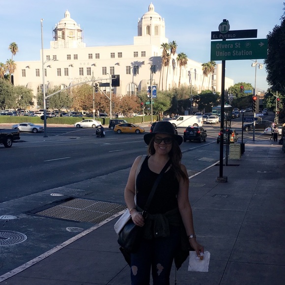 Meet your Posher, Melissa - Picture 4 of 5